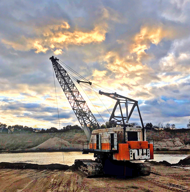 Our Midwest Dragline Services, Michigan Dragline Services specialize in sand and gravel dredging, long reach applications, ability to do some smaller projects such as ponds, canal dredging, and manure pits. Our commitment to Value Added Service is an “add on” to a core project whether it is in the private or public sector.